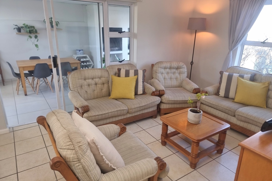 To Let 2 Bedroom Property for Rent in Vredekloof East Western Cape